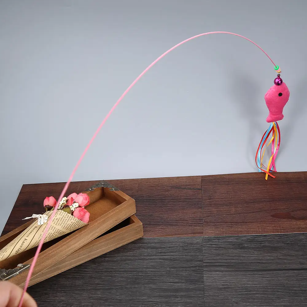 Hot 1pc Colorful Random Feathers Tease Cat Sticks Kitten Pet Cat Interactive Fun Toy Steel Wire funny cat Stick With Bell
Hot 1pc Colorful Random Feathers Tease Cat Sticks Kitten Pet Cat Interactive Fun Toy Steel Wire funny cat Stick With Bell
