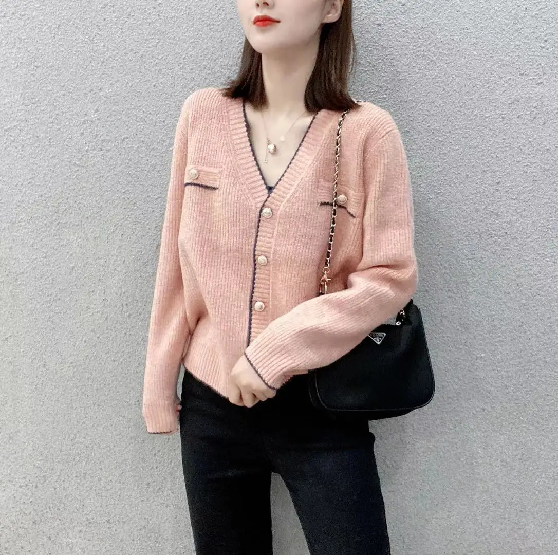 Autumn Women Knitted Cardigan Single Breasted Retro Long Sleeve 2021 New Knitwear Casual Loose Cropped Sweater Female Red Blue
Autumn Women Knitted Cardigan Single Breasted Retro Long Sleeve 2021 New Knitwear Casual Loose Cropped Sweater Female Red Blue
