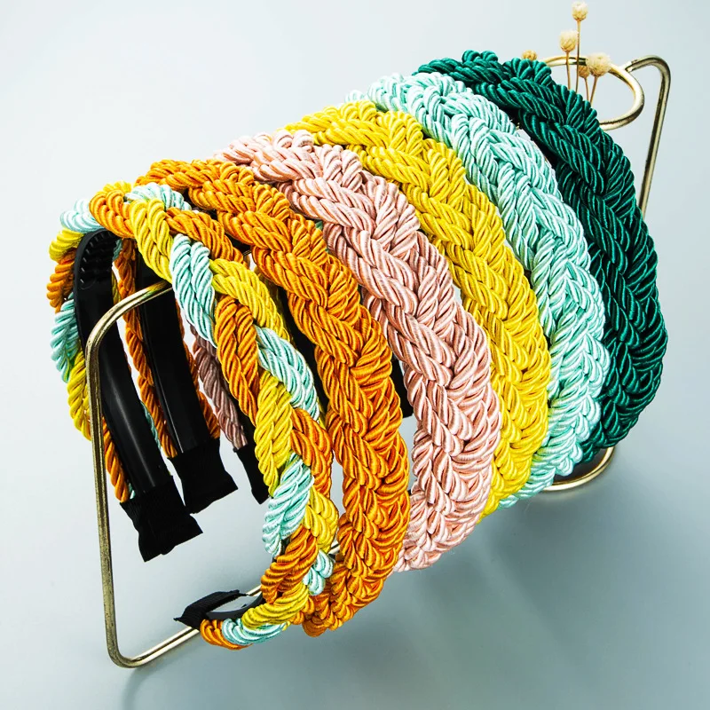 2021 New Fashion Women Hairband Cross Knot Braid Headband Adult Autumn Winter Headwear Wide Side Turban Hair Accessories
2021 New Fashion Women Hairband Cross Knot Braid Headband Adult Autumn Winter Headwear Wide Side Turban Hair Accessories