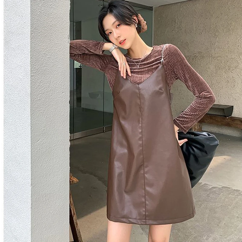Autumn New Fashion Two Piece Suit Women Vintage Long Sleeved Tops + Leather Straps Dress Woman Sets Office Ladies
Autumn New Fashion Two Piece Suit Women Vintage Long Sleeved Tops + Leather Straps Dress Woman Sets Office Ladies