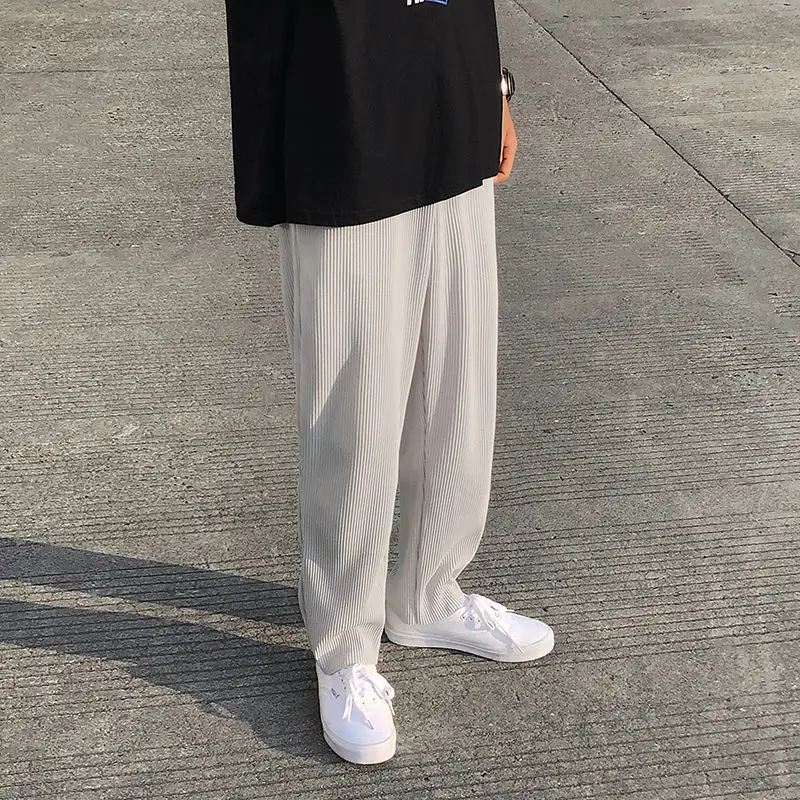 Men's Pants Korean Fashion Elastic Waist Casual Pants Street Casual Loose Ice Silk Pleated Pants Wide Leg Pants Brand Men's Wear
Men's Pants Korean Fashion Elastic Waist Casual Pants Street Casual Loose Ice Silk Pleated Pants Wide Leg Pants Brand Men's Wear