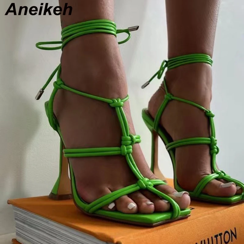 Сандалии Aneikeh женские на узком каблуке, пикантные пляжные туфли с узким ремешком, уличные Гладиаторы с перекрестной шнуровкой, лето 2022
Сандалии Aneikeh женские на узком каблуке, пикантные пляжные туфли с узким ремешком, уличные Гладиаторы с перекрестной шнуровкой, лето 2022