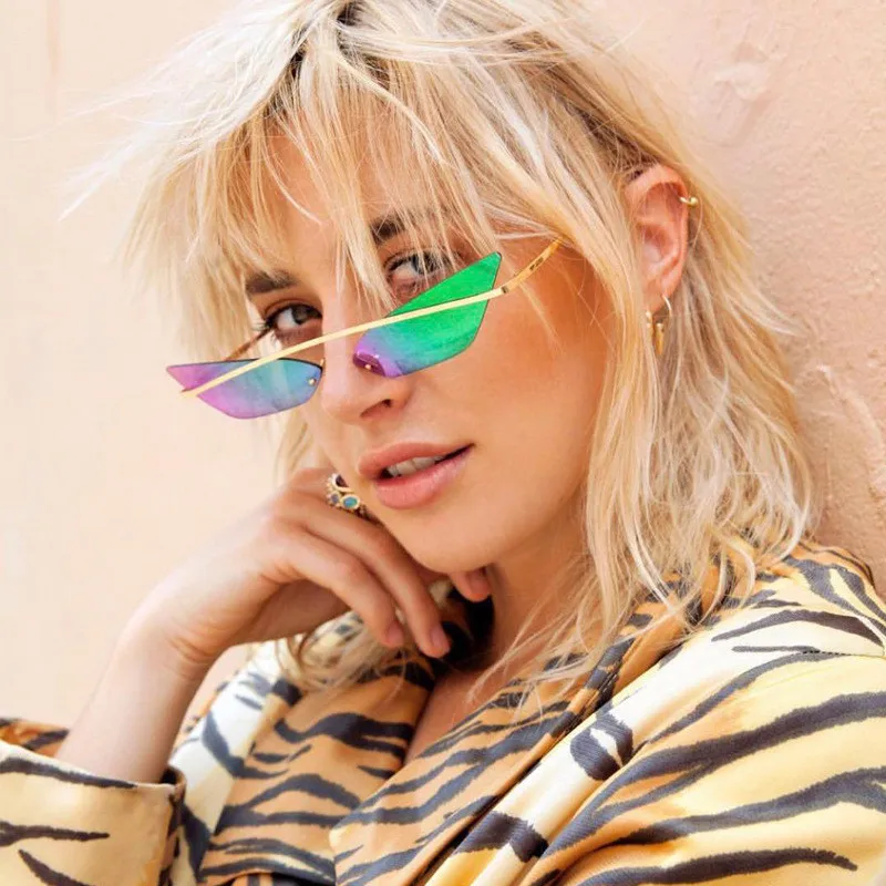 2021 Women Cool Brand Cat Eye Sunglasses Vintage Metal Frame Mirror Ladies Shades Trending Triangle Ocean Piece Joker Eyewear
2021 Women Cool Brand Cat Eye Sunglasses Vintage Metal Frame Mirror Ladies Shades Trending Triangle Ocean Piece Joker Eyewear