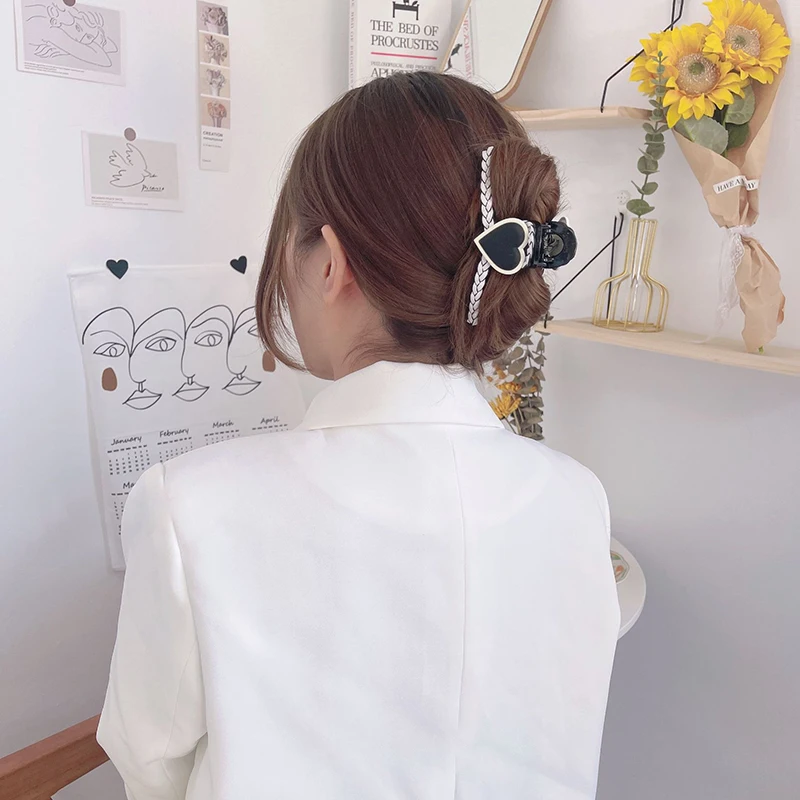 QCOOLJLY Love Hair Clip Claws For Women Girls Cross Crab Hair Clip Vintage Hair Clips Barrette Hairpin Fashion Hair Accessories
QCOOLJLY Love Hair Clip Claws For Women Girls Cross Crab Hair Clip Vintage Hair Clips Barrette Hairpin Fashion Hair Accessories