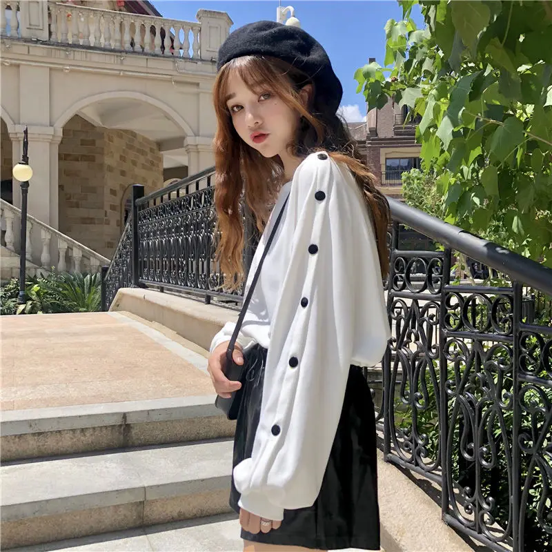 2021 Fall Women Clothing Solid Color Loose Top Button Long Sleeve Personalized Womens T-shirt
2021 Fall Women Clothing Solid Color Loose Top Button Long Sleeve Personalized Womens T-shirt