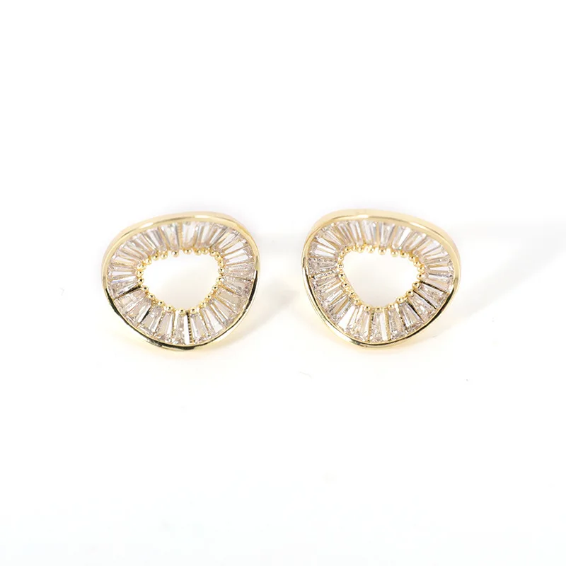 BAOJIEER New Metal Stud Earrings With Delicate Micro-Zircon Circles And Simple Temperament For Women Earrings
BAOJIEER New Metal Stud Earrings With Delicate Micro-Zircon Circles And Simple Temperament For Women Earrings