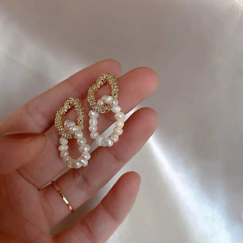 Simple Atmospheric Baroque Pearl Earrings in 2021, The New Tide Of French Retro Earring Women Jewelry Gifts
Simple Atmospheric Baroque Pearl Earrings in 2021, The New Tide Of French Retro Earring Women Jewelry Gifts