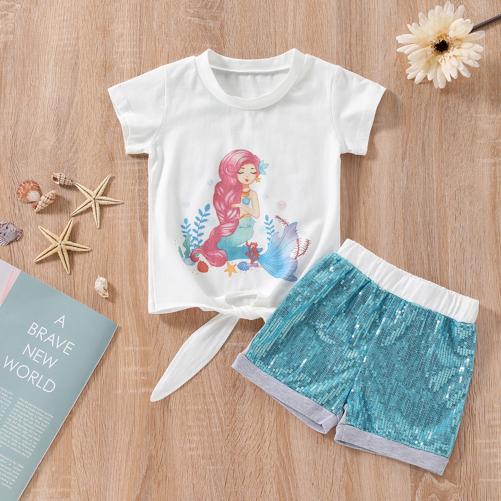 Girl’s T-shirt and Shorts Set Cartoon Mermaid Printed Short Sleeve Tops and Sequin Short Pants
Girl’s T-shirt and Shorts Set Cartoon Mermaid Printed Short Sleeve Tops and Sequin Short Pants