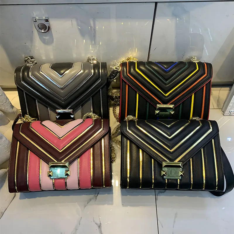 Retro hit color geometric pattern leather shoulder bag 2021 new ladies new fashion all-match metal chain messenger bag 
Retro hit color geometric pattern leather shoulder bag 2021 new ladies new fashion all-match metal chain messenger bag