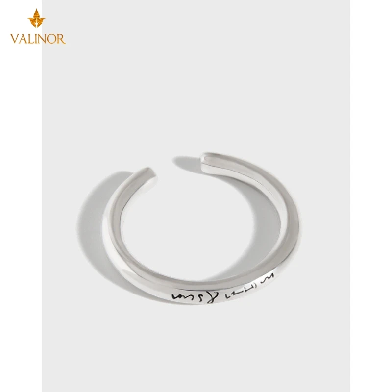 Кольцо личности в британском ретро стиле Простые глянцевая на английском языке, обручальное кольцо для женщин 925 пробы серебро 
Кольцо личности в британском ретро стиле Простые глянцевая на английском языке, обручальное кольцо для женщин 925 пробы серебро