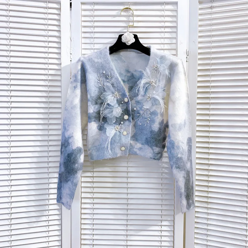 2021 autumn new beaded three-dimensional flowers feather ladies ladies gradient color long-sleeved sweater
2021 autumn new beaded three-dimensional flowers feather ladies ladies gradient color long-sleeved sweater