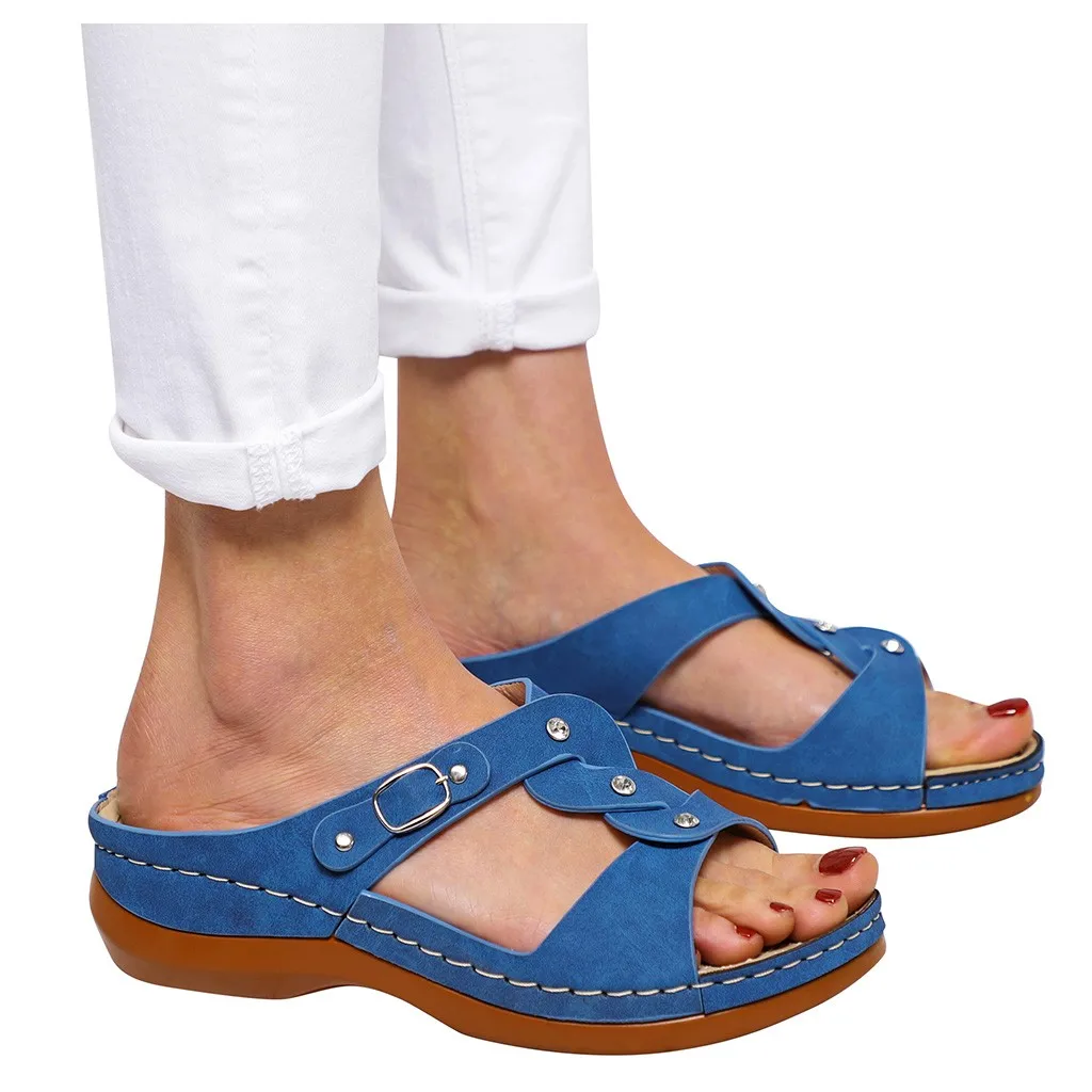 New Ladies Sandals Spring Summer Wedges Buckle Open Toe High Heels Breathable Non-slip Slippers Fashion Soft Bottom Woman Shoes
New Ladies Sandals Spring Summer Wedges Buckle Open Toe High Heels Breathable Non-slip Slippers Fashion Soft Bottom Woman Shoes
