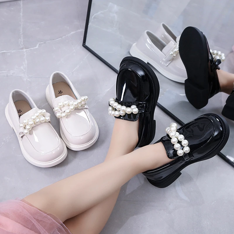 2022 Spring Autumn Girls Leather Shoes Children Flats Oxfords Classic Fashion Brand New Pearls Beading for Kindergarten Kids Hot 
2022 Spring Autumn Girls Leather Shoes Children Flats Oxfords Classic Fashion Brand New Pearls Beading for Kindergarten Kids Hot