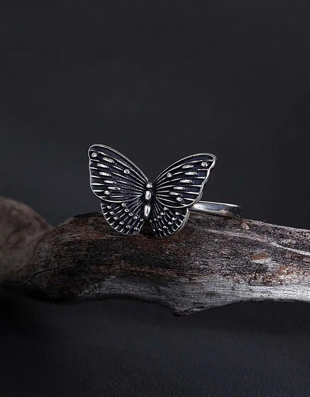 Exquisite 925 Sterling Silver for Women Ring Butterfly New Fashion Vintage Fine Jewelry Birthday Party Accessories Gifts
Exquisite 925 Sterling Silver for Women Ring Butterfly New Fashion Vintage Fine Jewelry Birthday Party Accessories Gifts