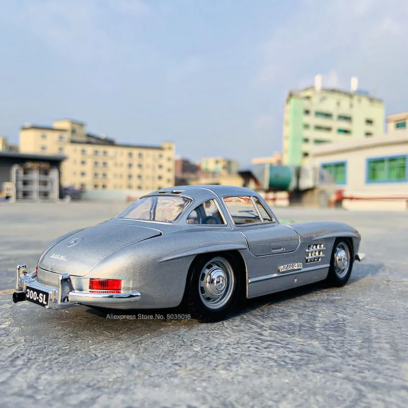 Bburago 1:24 новейшая модель 1954 Mercedes 300 SL имитационная автомобиля из сплава