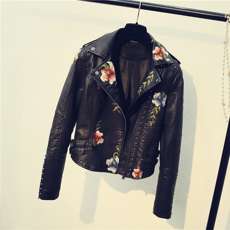 ZCWXM Women PU Leather Jacket Floral Print Embroidery Coat Turndown Collar Streetwear Motorcycle Black Punk Fashion Outerwear
ZCWXM Women PU Leather Jacket Floral Print Embroidery Coat Turndown Collar Streetwear Motorcycle Black Punk Fashion Outerwear