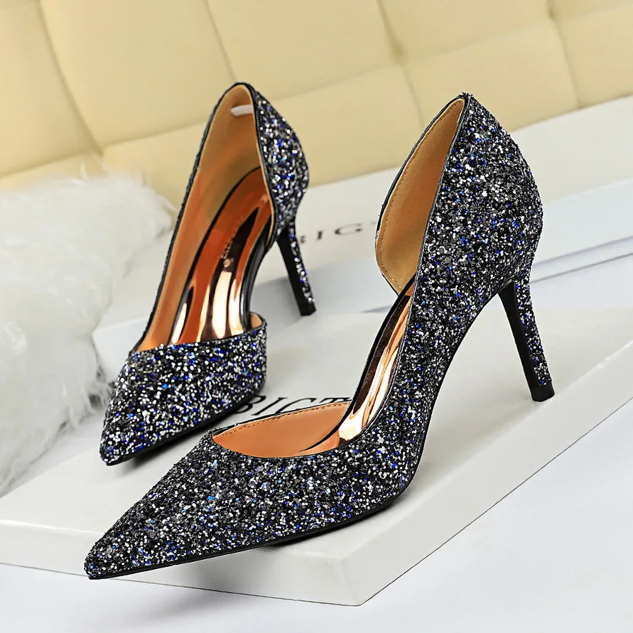 

HOT 2019 new style Wedding bride shingle high-heeled shoes pointy bridesmaid gold powder crystal banquet shoes bling high heels