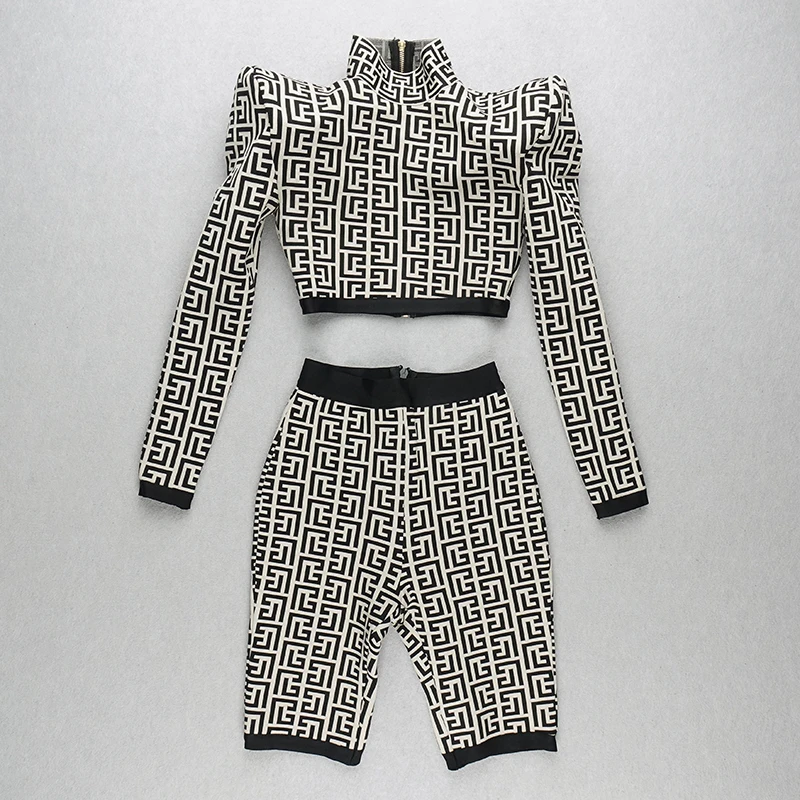 2021 Winter High Quality long Sleeves 2 Pieces Set Bodycon Top Pants Women Sexy High Neck Set
2021 Winter High Quality long Sleeves 2 Pieces Set Bodycon Top Pants Women Sexy High Neck Set