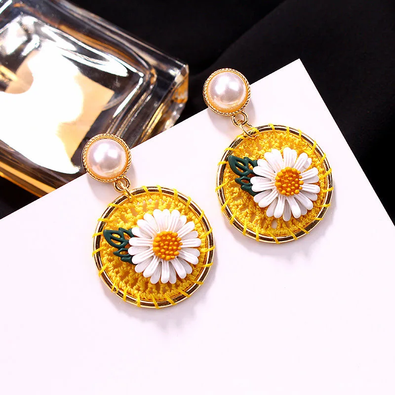New Fashion 925 silver needle Cute stud earrings temperament all-match trend female high-end sense earrings (No.129-15)
New Fashion 925 silver needle Cute stud earrings temperament all-match trend female high-end sense earrings (No.129-15)