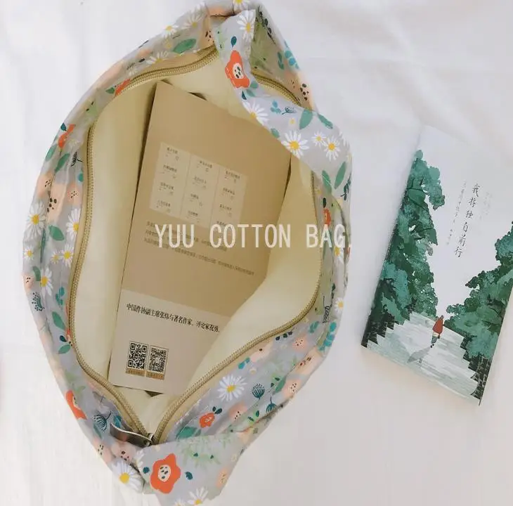 Healing Gentle Floral Cotton Bag Underarm Bag Retro Artistic Small Square Bag for Women
Healing Gentle Floral Cotton Bag Underarm Bag Retro Artistic Small Square Bag for Women