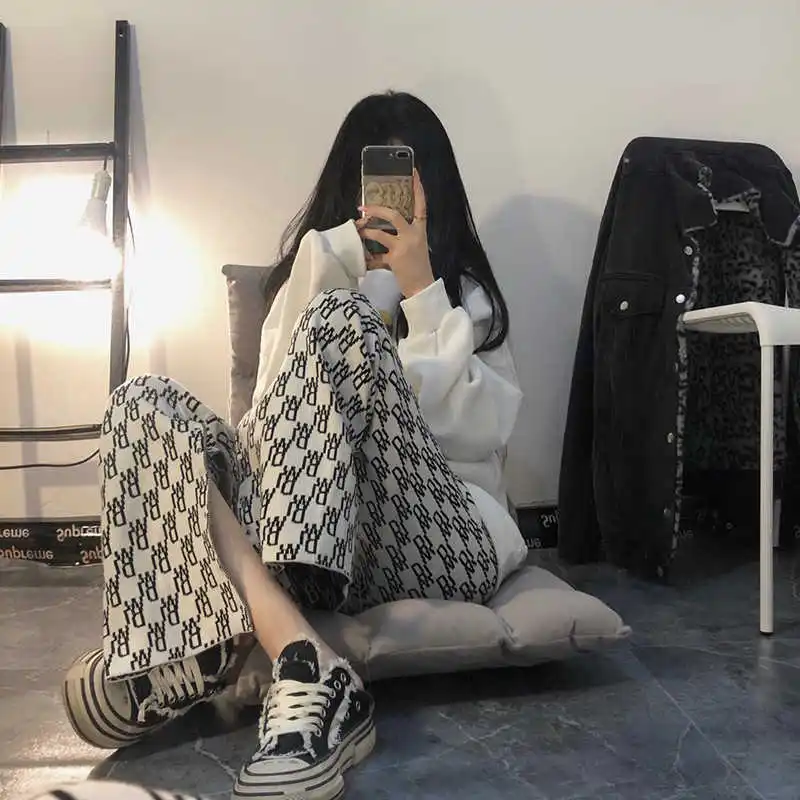 Fried Street Slightly Flared Mop Pants Female 2021 New Spring and Summer High Waist Drooping Split Wide Leg Pants Casual Sports
Fried Street Slightly Flared Mop Pants Female 2021 New Spring and Summer High Waist Drooping Split Wide Leg Pants Casual Sports