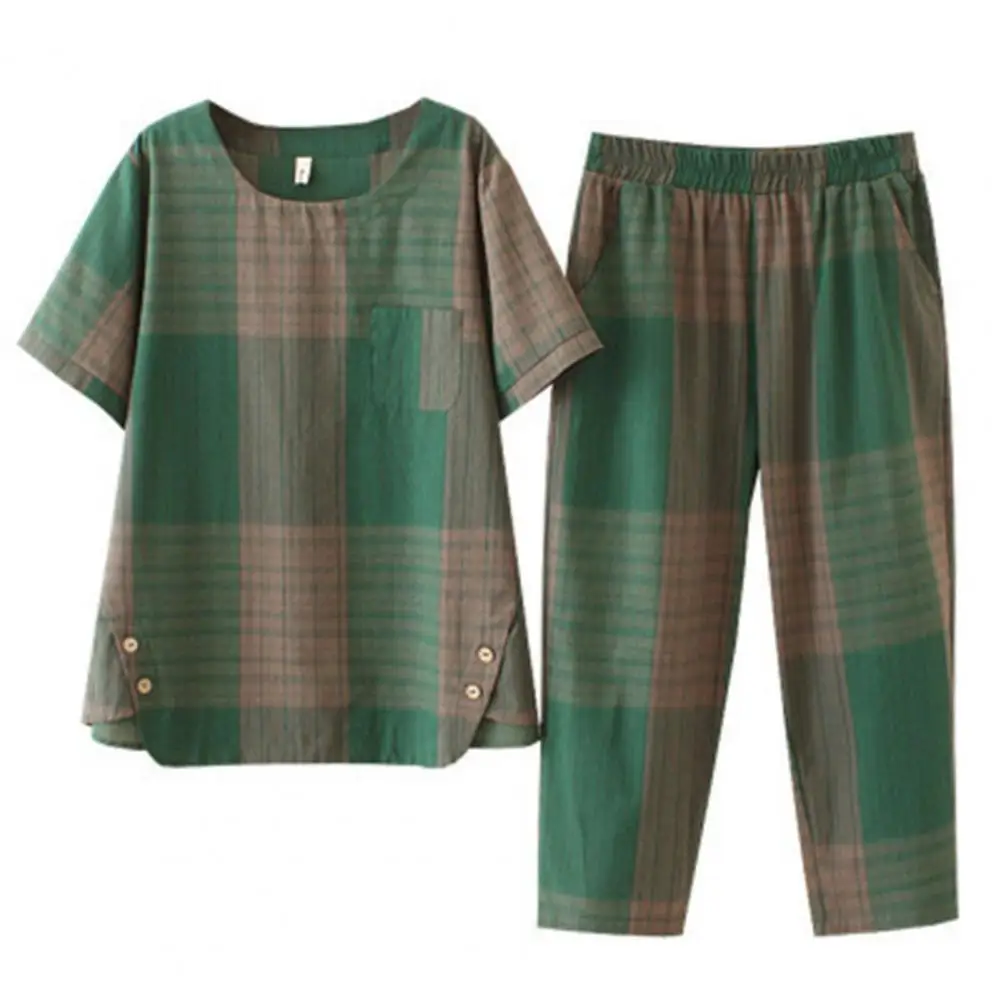 Женский повседневный комплект из двух предметов, футболка в полоску, с круглым вырезом, на пуговицах, брюки, лето 2021 
Женский повседневный комплект из двух предметов, футболка в полоску, с круглым вырезом, на пуговицах, брюки, лето 2021