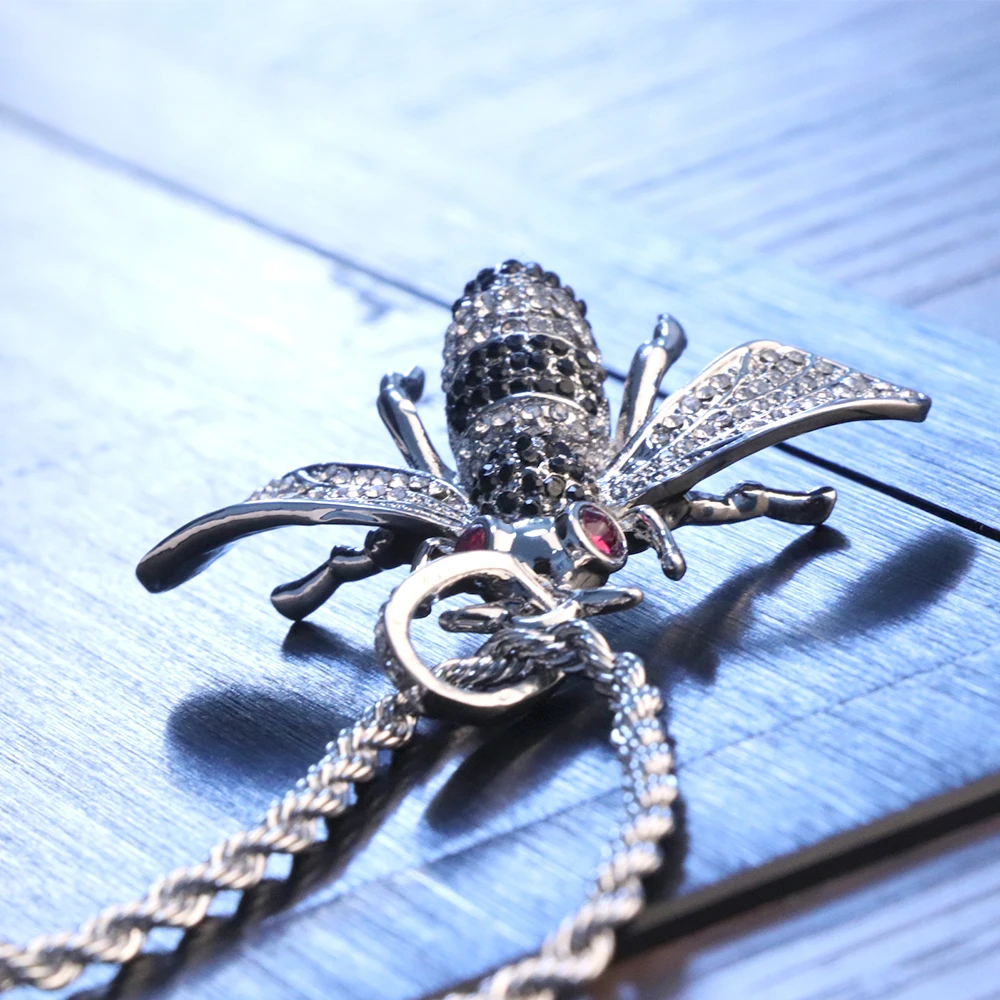Classic Cute Bee Pendant Necklace Fashion Men Gold Silver Color Accessories Hip Hop HoneyBee Necklace For Women Best Gifts
Classic Cute Bee Pendant Necklace Fashion Men Gold Silver Color Accessories Hip Hop HoneyBee Necklace For Women Best Gifts