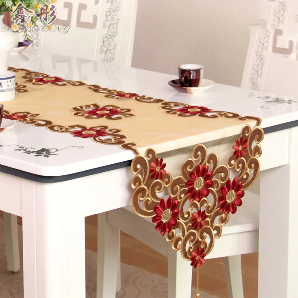 European Style Manual Hollow Embroidery Tablecloth Wedding Decoration Dining Table Countryside Style Home Decor Table Runner
European Style Manual Hollow Embroidery Tablecloth Wedding Decoration Dining Table Countryside Style Home Decor Table Runner
