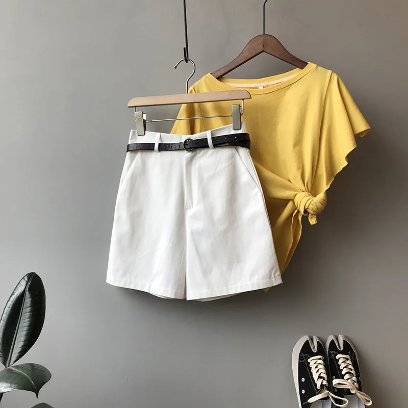 Yeeloca Elastic Waist High Waist Solid Shorts With Belt 2021 Summer New Women's Korean Loose Trousers Wide Leg Casual Shorts
Yeeloca Elastic Waist High Waist Solid Shorts With Belt 2021 Summer New Women's Korean Loose Trousers Wide Leg Casual Shorts