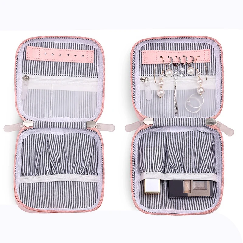 AU -Travel Portable Jewelry Bag, Jewelry Storage Cosmetic Bag, Lipstick Necklace Small Jewelry Box 
AU -Travel Portable Jewelry Bag, Jewelry Storage Cosmetic Bag, Lipstick Necklace Small Jewelry Box