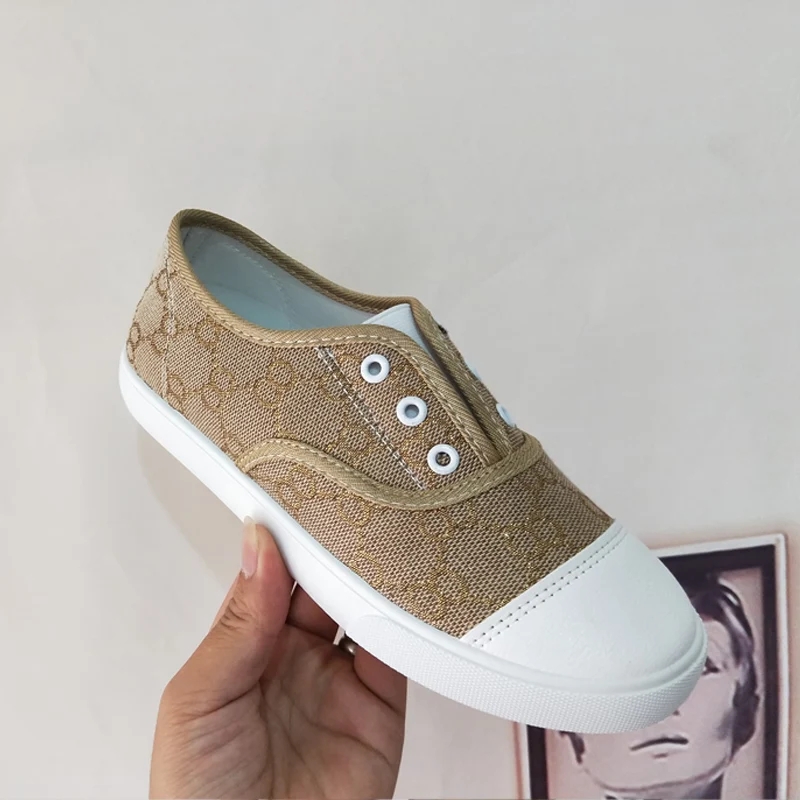 2019 spring and autumn new women's flat canvas shoes Korean version with a pedal lazy color matching old flower cloth casual
2019 spring and autumn new women's flat canvas shoes Korean version with a pedal lazy color matching old flower cloth casual