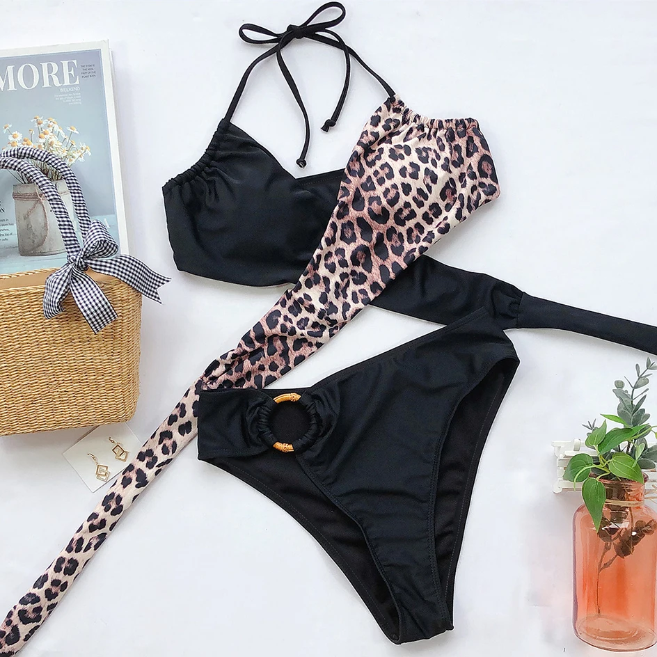 Sexy Leopard Cross Bikini 2020 Mujer Swimsuit Woman High Leg Bikini Set Push up Swimwear Women Swimming for Bathing Suit Biquini
Sexy Leopard Cross Bikini 2020 Mujer Swimsuit Woman High Leg Bikini Set Push up Swimwear Women Swimming for Bathing Suit Biquini