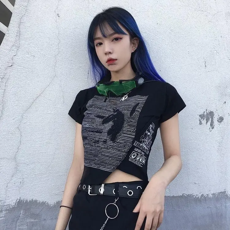 Crop Top T-shirt Slim Irregular Short Sleeve T-shirt Print Short Top Summer 2020 New Korean Ins Retro Women's Fashion Black Fit
Crop Top T-shirt Slim Irregular Short Sleeve T-shirt Print Short Top Summer 2020 New Korean Ins Retro Women's Fashion Black Fit