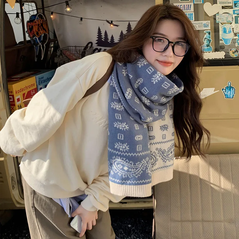2021 new Japanese imitation cashmere women's scarf long thickened warm student cashew flower wool knitted scarf simple shawl
2021 new Japanese imitation cashmere women's scarf long thickened warm student cashew flower wool knitted scarf simple shawl