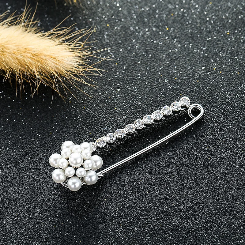 Ajojewel White Pearl Flower Safety Pin Brooch For Wedding Party Date Jewellery Birthday Gift For Women Girls Lady
Ajojewel White Pearl Flower Safety Pin Brooch For Wedding Party Date Jewellery Birthday Gift For Women Girls Lady