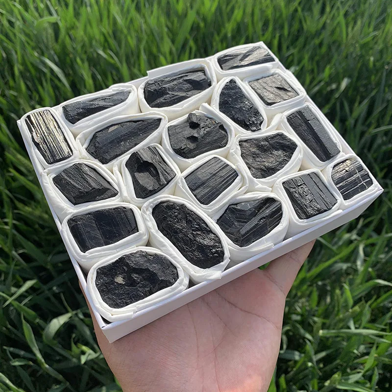1 box Black Tourmaline Natural Stone Chakra Healing Stones Crystal Gemstone Rough Rock Mineral Specimen Stone Home Decor
1 box Black Tourmaline Natural Stone Chakra Healing Stones Crystal Gemstone Rough Rock Mineral Specimen Stone Home Decor