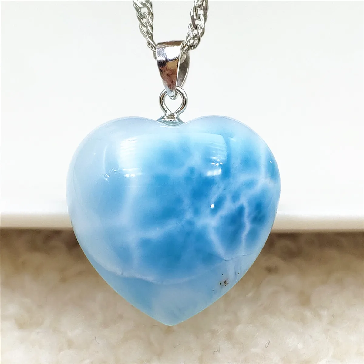 Genuine Natural Blue Larimar Heart Love Pendant 20x19x9mm For Women Men Water Pattern Crystal Love Necklace From Dominia AAAAA
Genuine Natural Blue Larimar Heart Love Pendant 20x19x9mm For Women Men Water Pattern Crystal Love Necklace From Dominia AAAAA