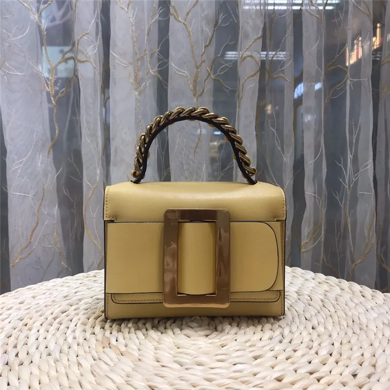luxury designer Women's bag Metal buckle small square bag bow bag Single Shoulder Messenger Bag Top quality baguette bag
luxury designer Women's bag Metal buckle small square bag bow bag Single Shoulder Messenger Bag Top quality baguette bag