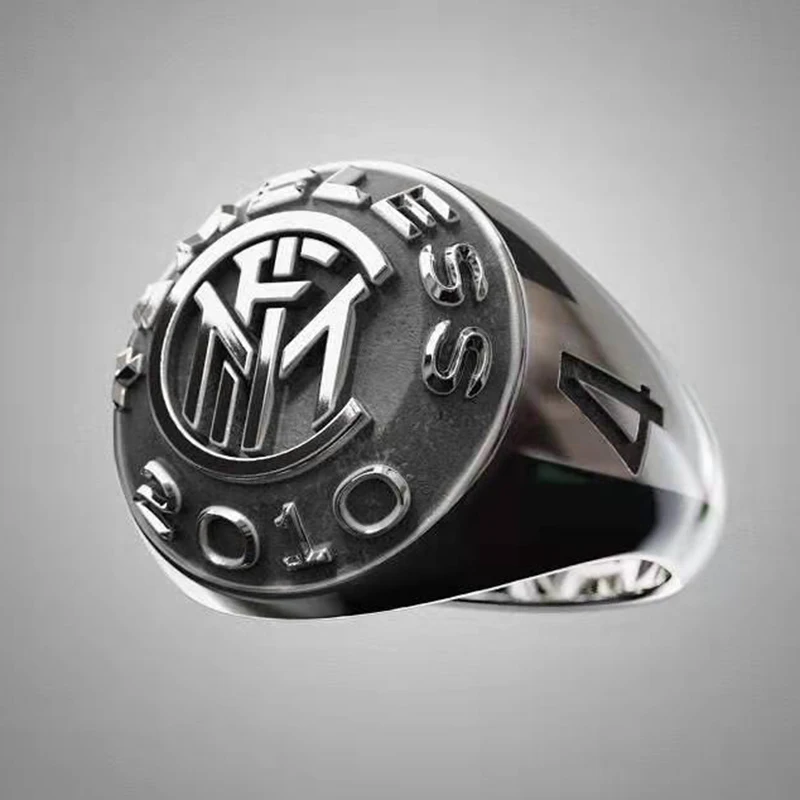 TIMELESS 2010 Inter Milan Football Championship Ring Italian Football Titanium Steel Ring Jewelry Gift Jewelry Customization
TIMELESS 2010 Inter Milan Football Championship Ring Italian Football Titanium Steel Ring Jewelry Gift Jewelry Customization