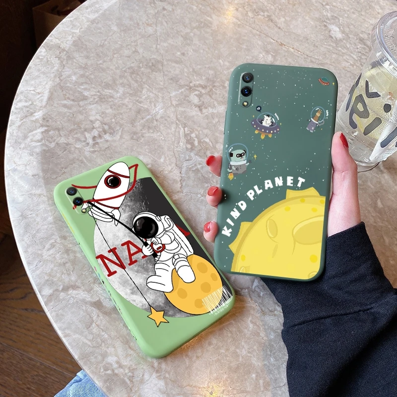 Чехол с рисунком космоса астронавта для vivo x21 x21i x21 ud x23 x27 x27 pro x30 pro
Чехол с рисунком космоса астронавта для vivo x21 x21i x21 ud x23 x27 x27 pro x30 pro