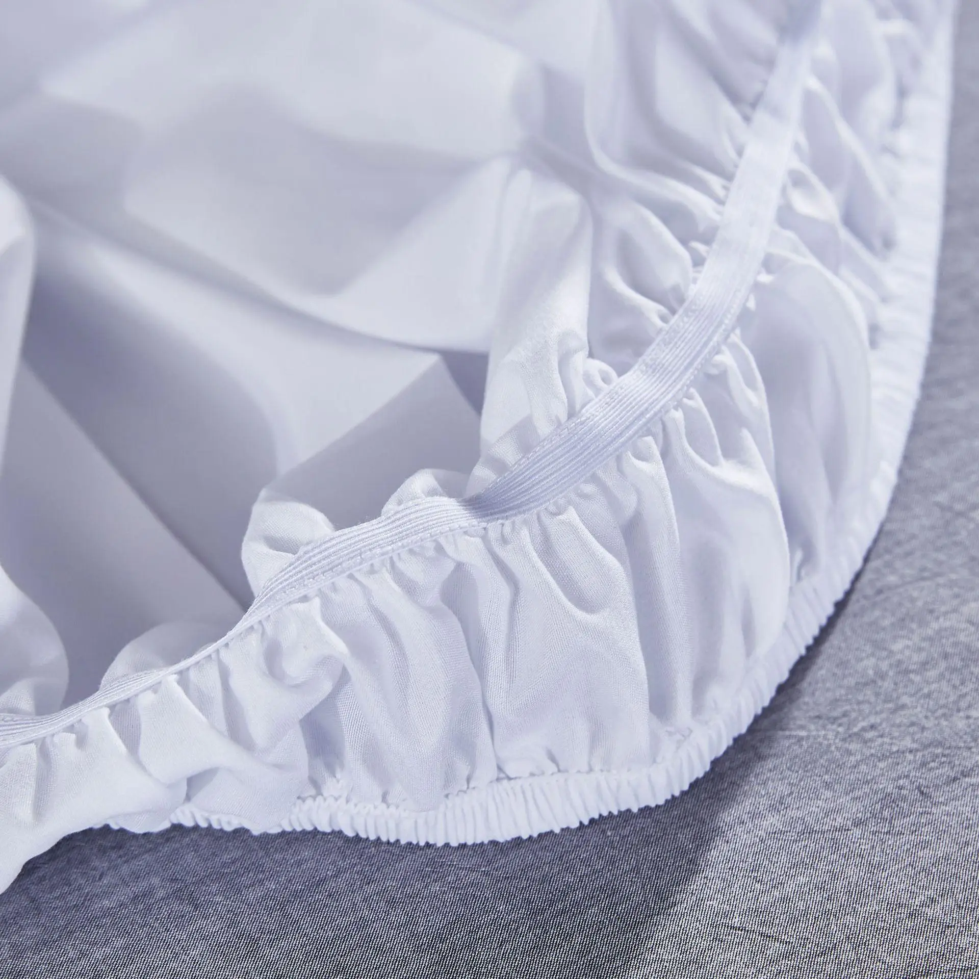Pleated Bedding Skirt Without Surface Elastic Band for Bed Queen King Size Ruffled Bed Skirts
Pleated Bedding Skirt Without Surface Elastic Band for Bed Queen King Size Ruffled Bed Skirts
