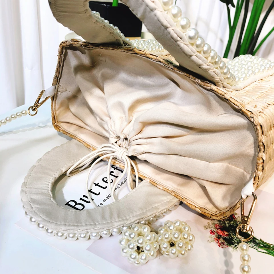New Bohemian Bag with Pearl Ladies Hand Bags Straw Basket Large Crossbody Messenger Bag for Womens Handbags and Purses
New Bohemian Bag with Pearl Ladies Hand Bags Straw Basket Large Crossbody Messenger Bag for Womens Handbags and Purses
