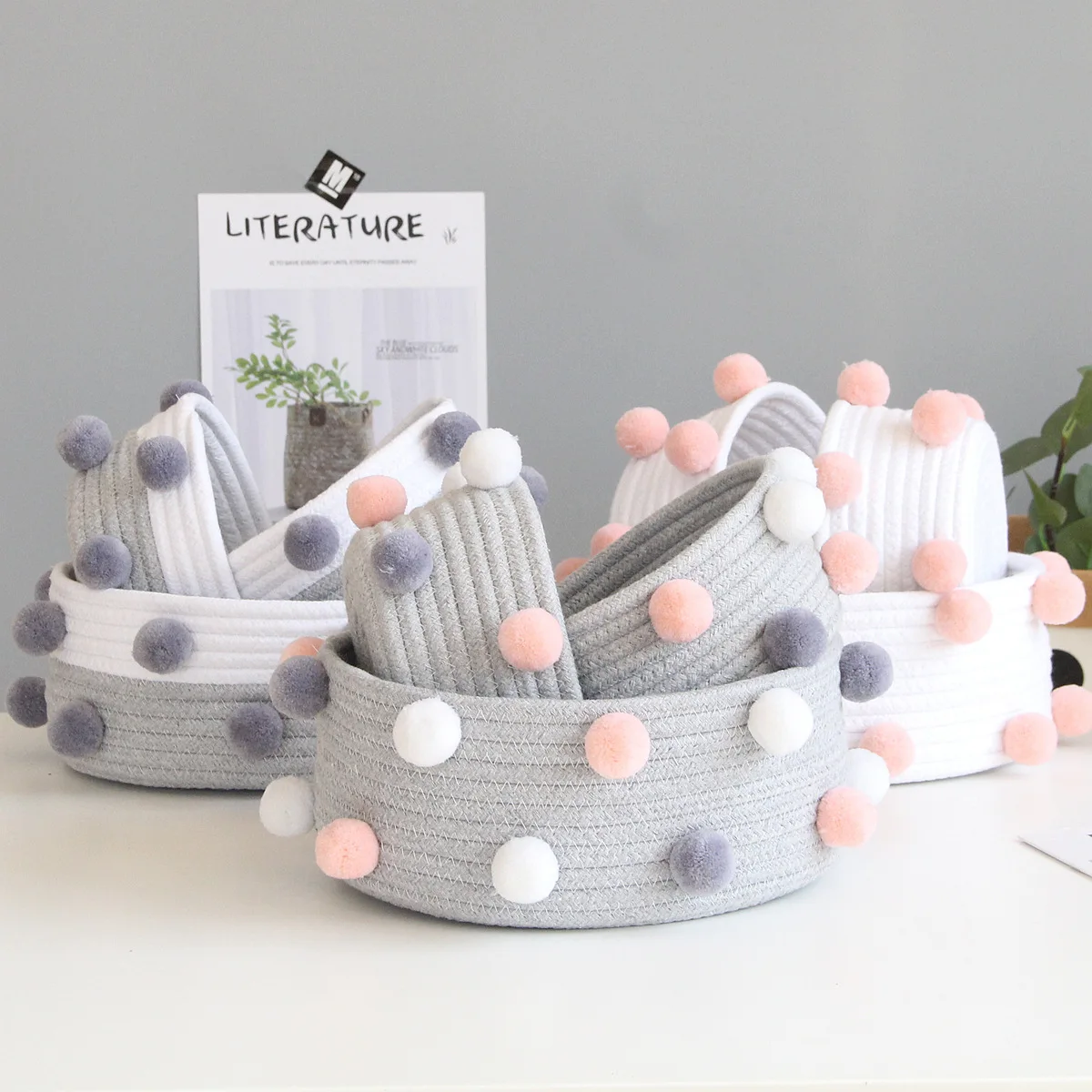 2021New Decorative Sundries Storage Box Cotton Rope Hand Woven Storage Baskets Desktop Cosmetic Containers Gifts Room Organizer
2021New Decorative Sundries Storage Box Cotton Rope Hand Woven Storage Baskets Desktop Cosmetic Containers Gifts Room Organizer