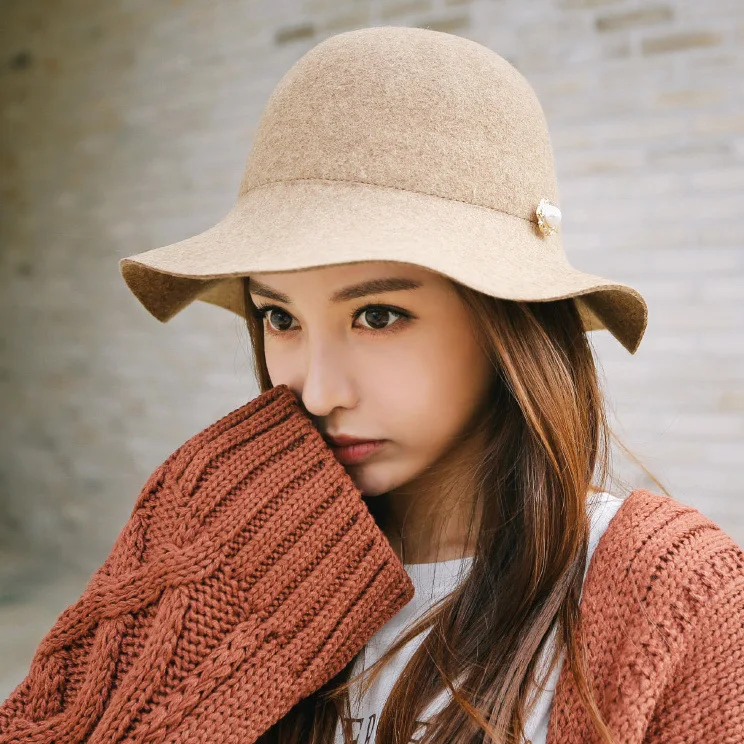 Han Edition Of 2017 Autumn Winters Pearl Clasp Contracted Folding Retro Wool cap, Fisherman Hat Wavy Edge Basin
Han Edition Of 2017 Autumn Winters Pearl Clasp Contracted Folding Retro Wool cap, Fisherman Hat Wavy Edge Basin