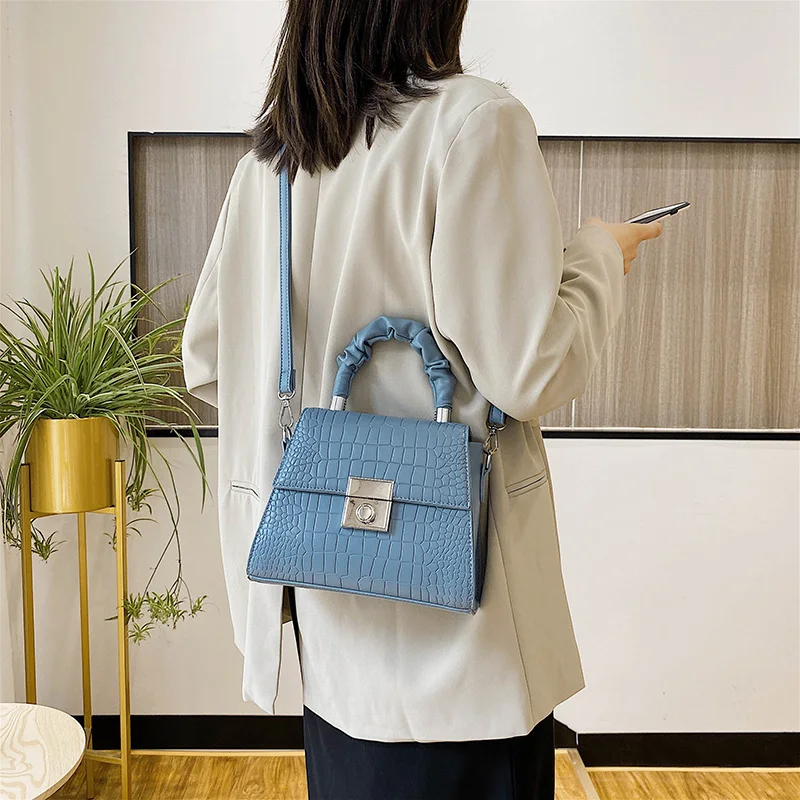 Fashion crossbody bags stone PU leather solid women's brand design handbag purses and handbags bags for women 2021 sac femme
Fashion crossbody bags stone PU leather solid women's brand design handbag purses and handbags bags for women 2021 sac femme