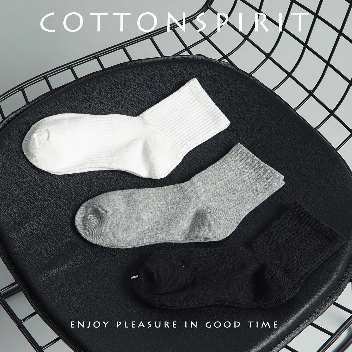 2 pairs Black and White Gray Female Thin Mid-Calf Length Sports Solid Color Short Cotton Socks
2 pairs Black and White Gray Female Thin Mid-Calf Length Sports Solid Color Short Cotton Socks