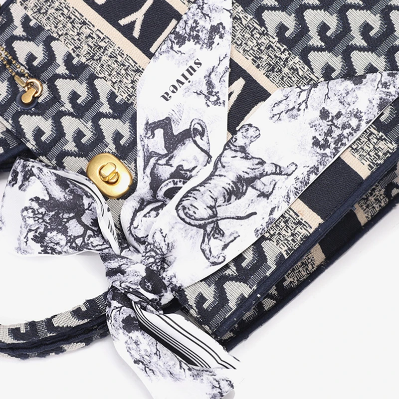 Luxury Brand Fashion Ladies Bucket Bag Printed Pattern Letters One-shoulder Messenger Bag Ladies Luxury Handbags and Wallets Cc
Luxury Brand Fashion Ladies Bucket Bag Printed Pattern Letters One-shoulder Messenger Bag Ladies Luxury Handbags and Wallets Cc