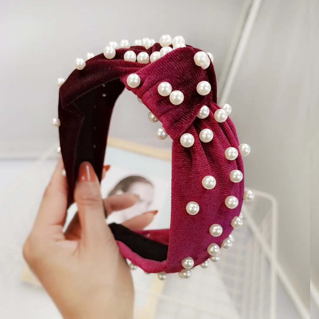 Velvet Simple Women Knot Nail Pearl Headband Retro Autumn And Winter Hairbands Ladies Cleansing Hair Bands
Velvet Simple Women Knot Nail Pearl Headband Retro Autumn And Winter Hairbands Ladies Cleansing Hair Bands