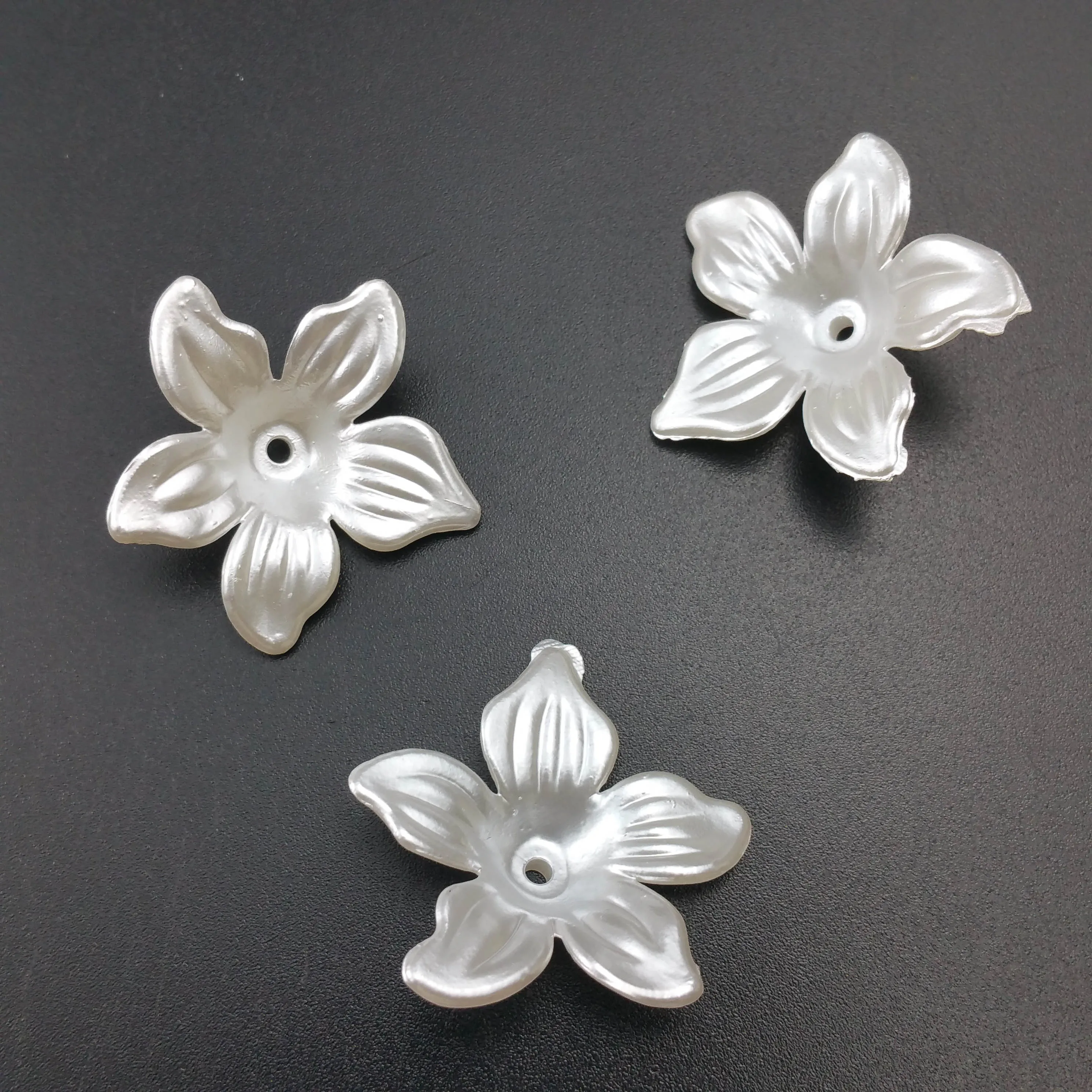 50pcs/Lot 27mm Imitation pearls Flower Loose Spacer Bead Caps Cone End Beads Cap Filigree For DIY Jewelry Finding Making
50pcs/Lot 27mm Imitation pearls Flower Loose Spacer Bead Caps Cone End Beads Cap Filigree For DIY Jewelry Finding Making