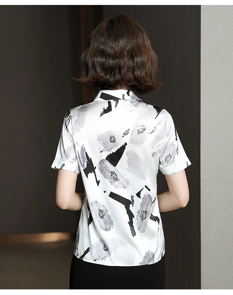 Summer Korean Fashion Satin Blouses Women Elegant Woman Blouses Office Lady Floral Shirts Loose Button Up Shirt Ladies
Summer Korean Fashion Satin Blouses Women Elegant Woman Blouses Office Lady Floral Shirts Loose Button Up Shirt Ladies